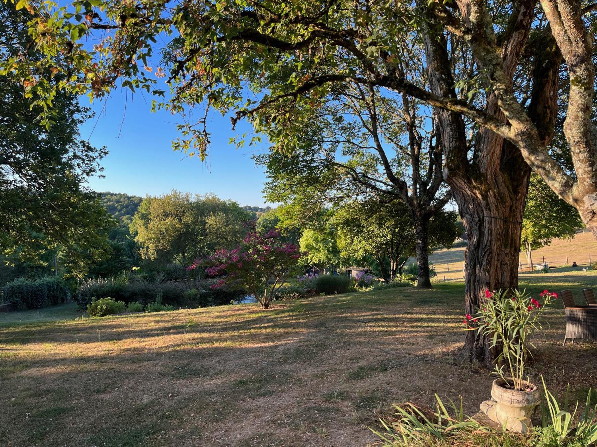 Roquebrune Saint-Alvere Экстерьер фото